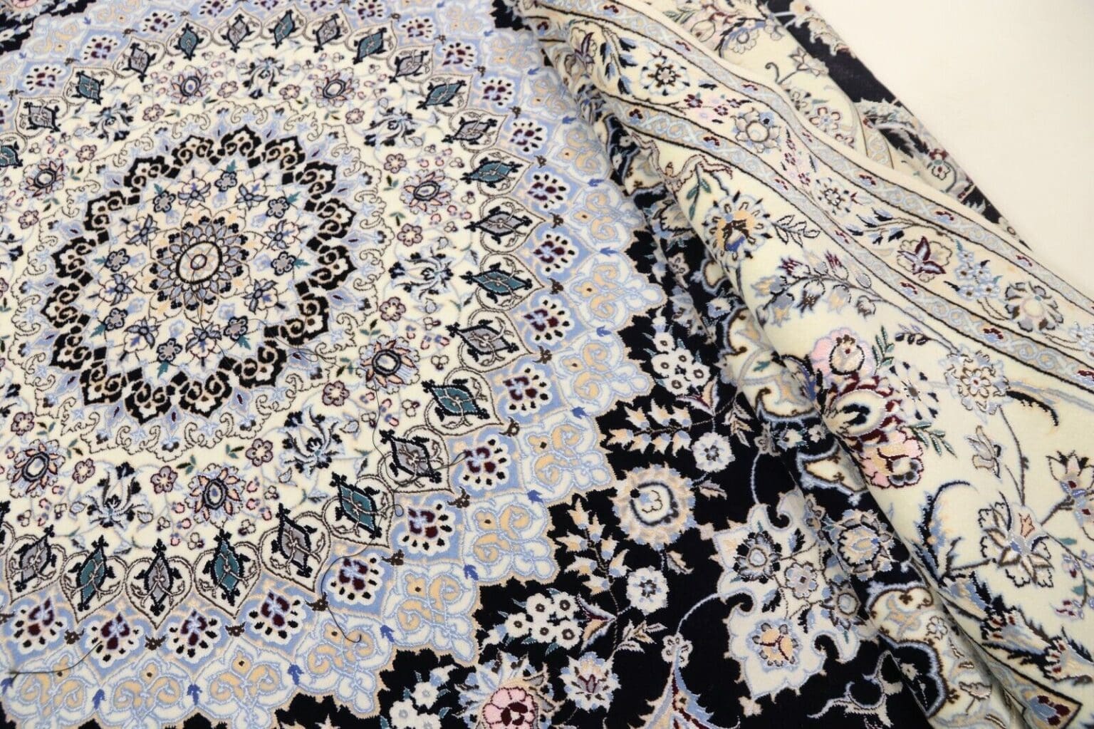 wunderschoner-perserteppich-410-x-305-cm-1000-knoten-m-handgeknupft-1-4 Perserteppich 410 x 305 cm Korkwolle handgeknüpft