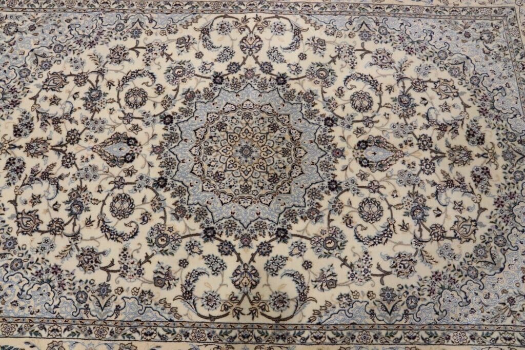 Perserteppich Nain 6 La 237 x 158 cm Korkwolle handgeknüpft