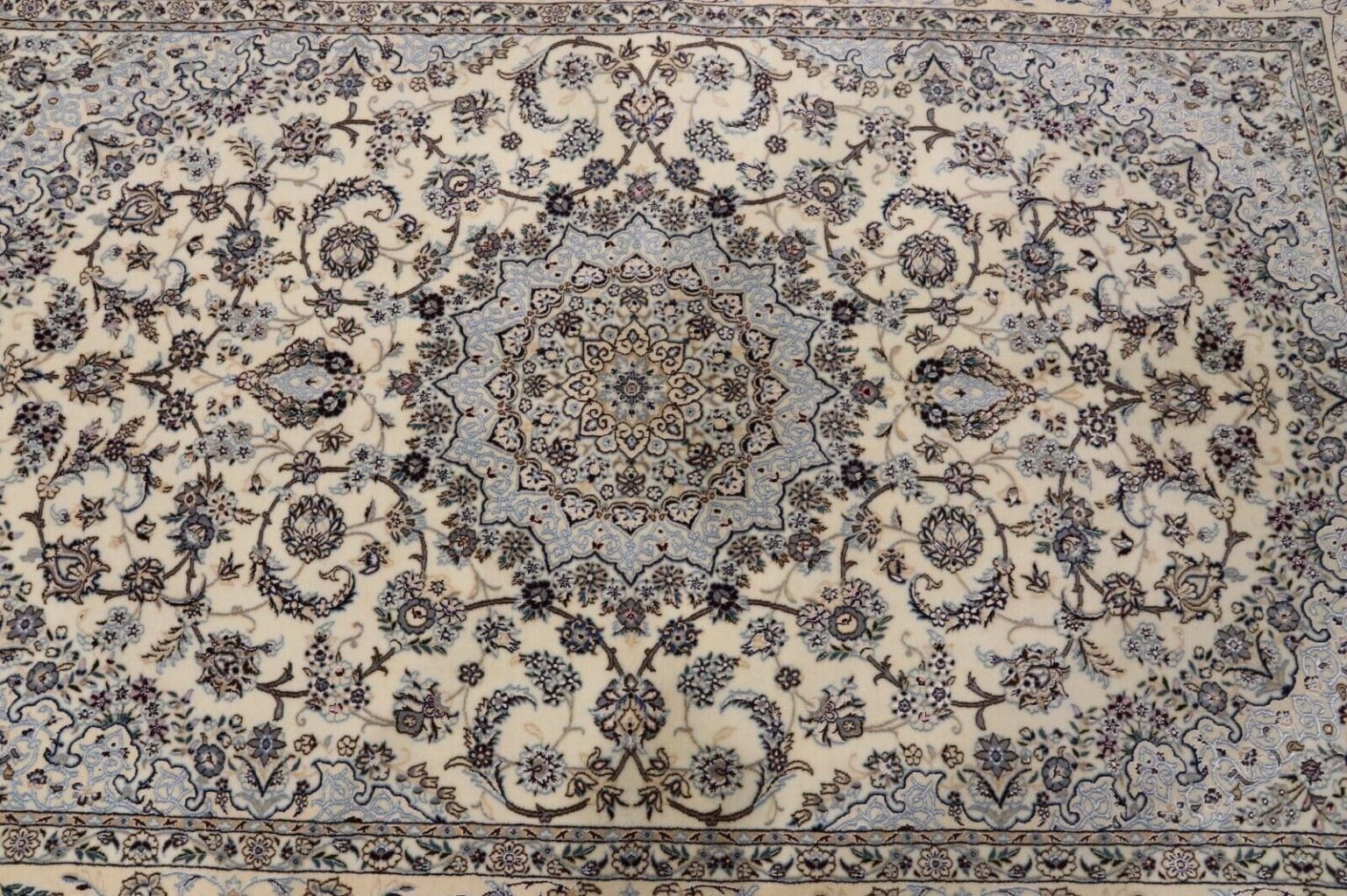 Perserteppich Nain 6 La 237 x 158 cm Korkwolle handgeknüpft