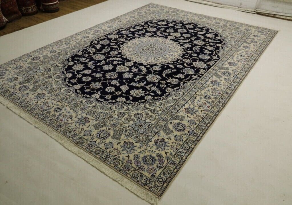 Perserteppich Nain 360 x 248 cm Wolle handgeknüpft