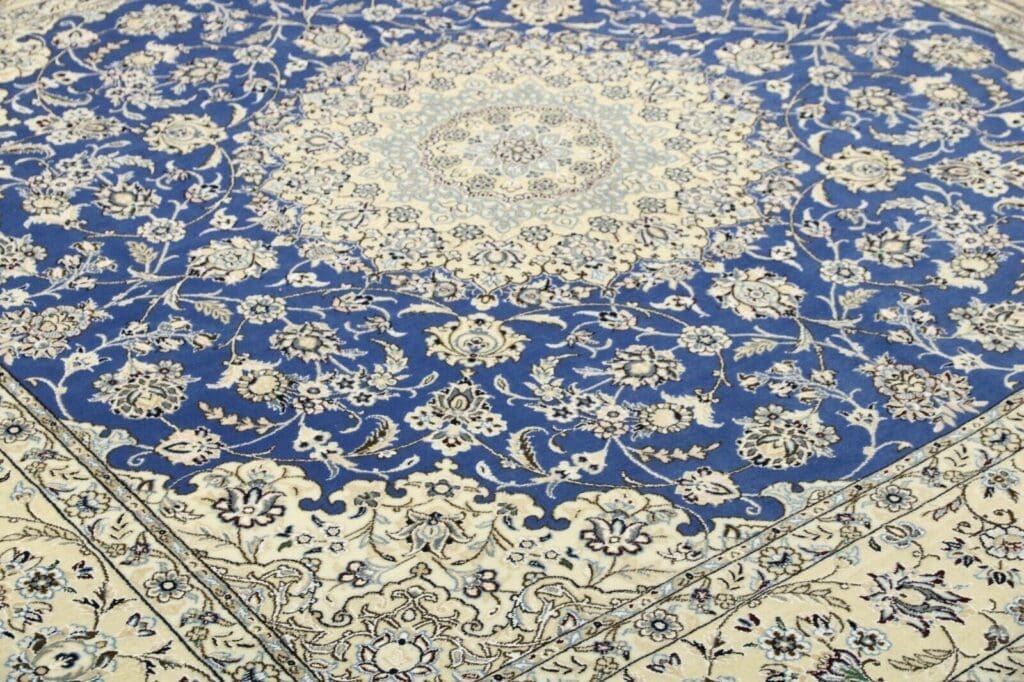 Perserteppich Nain 6 La 243 x 200 cm Korkwolle handgeknüpft