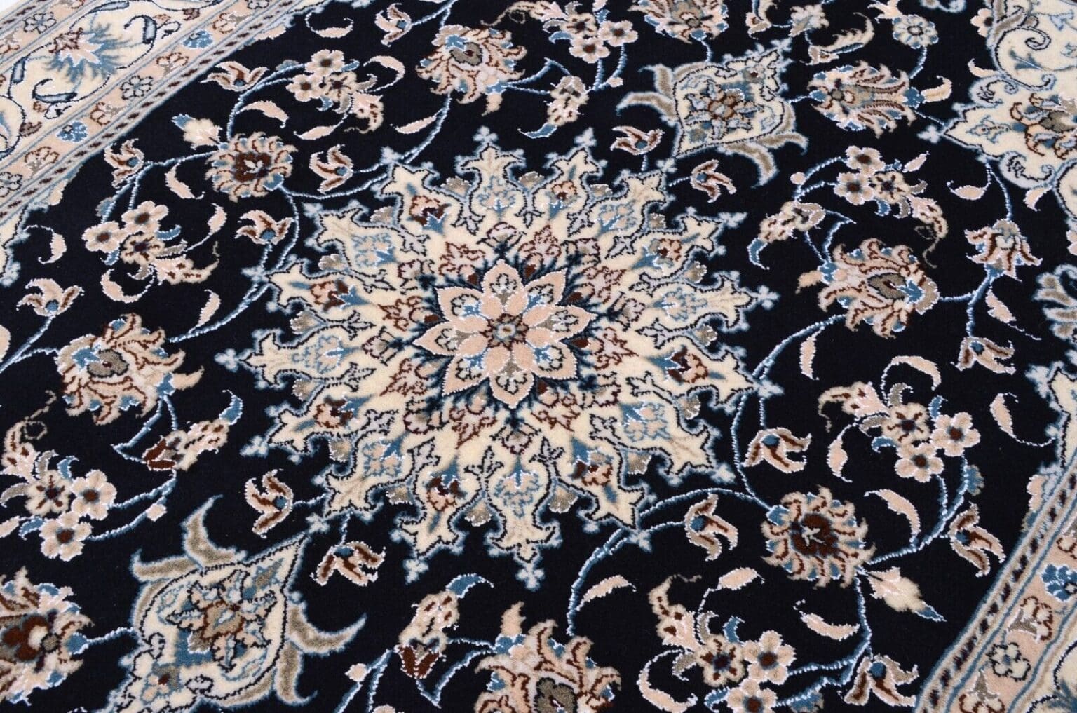 Perserteppich Nain 200 x 150 cm Wolle handgeknüpft