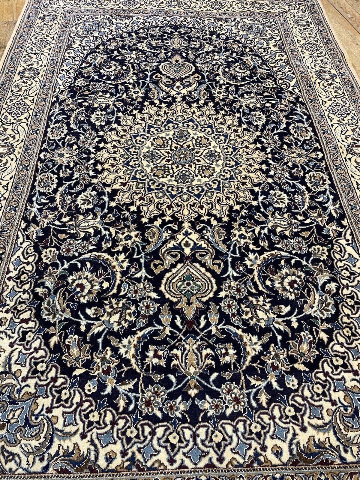 Perserteppich Nain 300x200 cm Wolle handgeknüpft