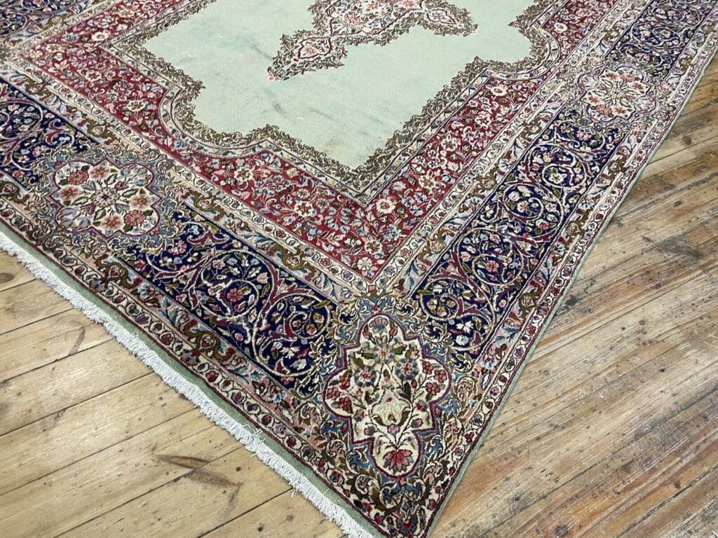 antiker-seltener-kerman-teppich-250x350-cm-mit-400000-knoten-grunes-3 Perserteppich Kerman 250 x 350 cm Wolle handgeknüpft