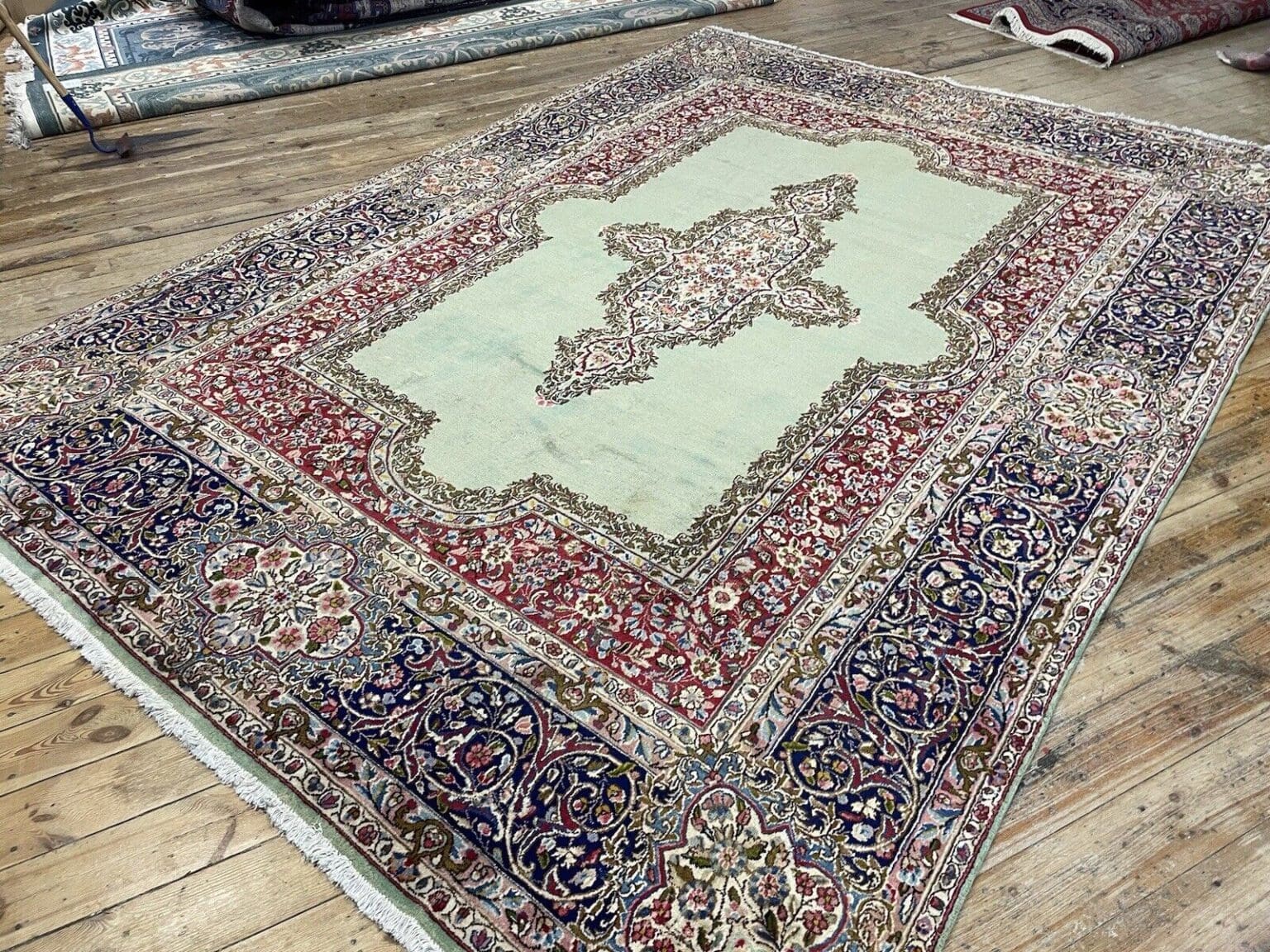 antiker-seltener-kerman-teppich-250x350-cm-mit-400000-knoten-grunes-4 Perserteppich Kerman 250 x 350 cm Wolle handgeknüpft