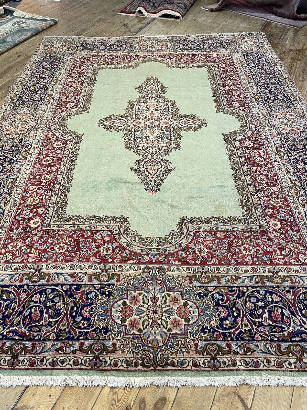 antiker-seltener-kerman-teppich-250x350-cm-mit-400000-knoten-grunes-9 Perserteppich Kerman 250 x 350 cm Wolle handgeknüpft