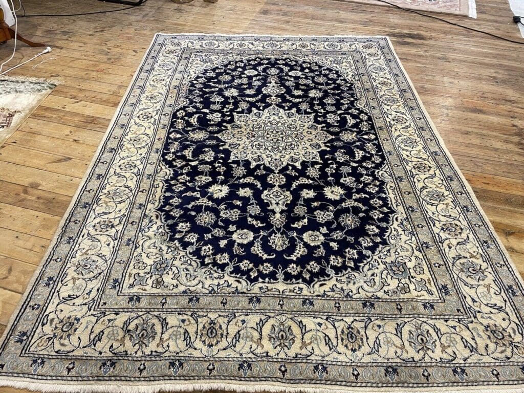 Perserteppich Nain 300 x 200 cm Wolle handgeknüpft