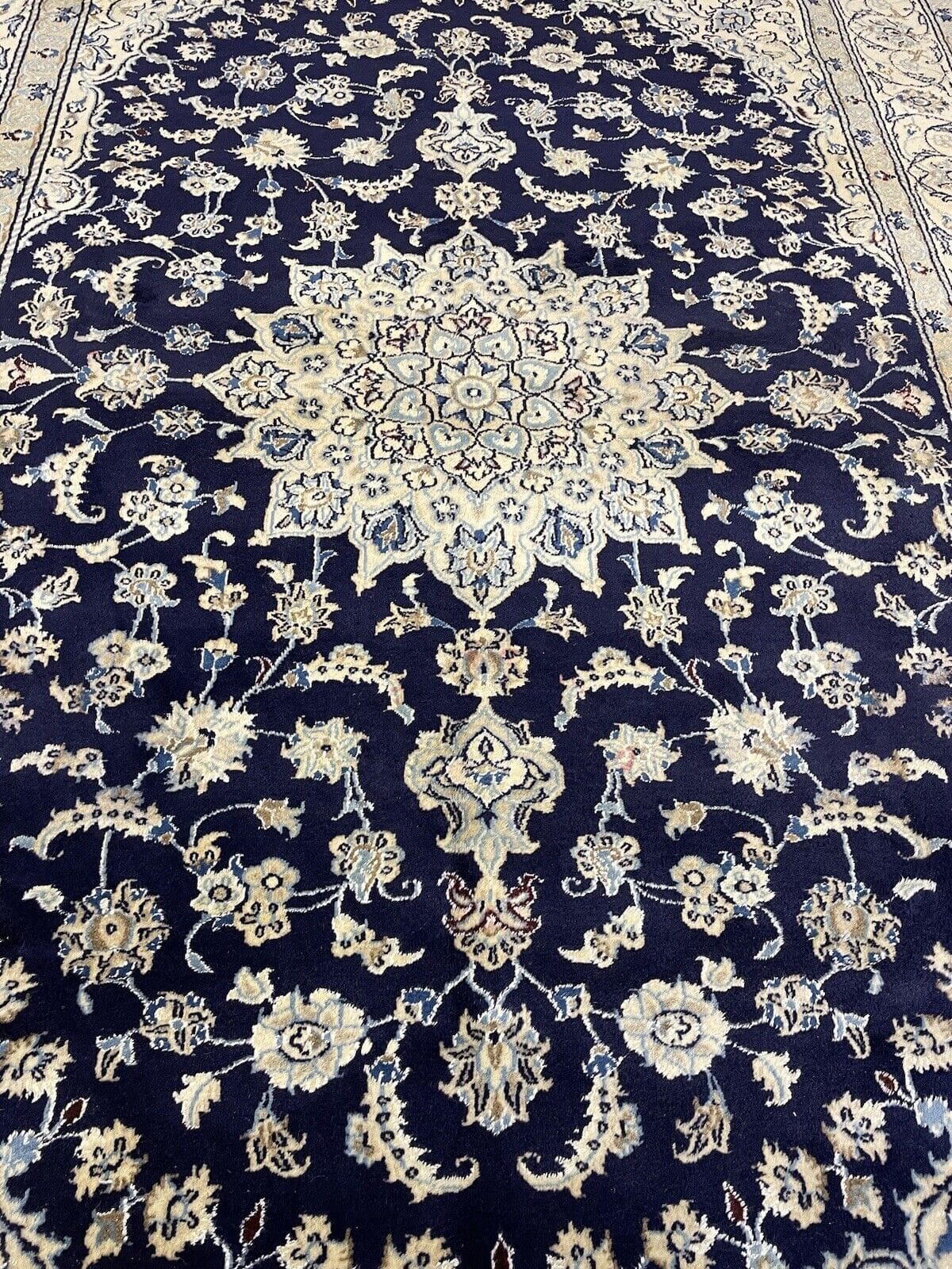 Perserteppich Nain 300 x 200 cm Wolle handgeknüpft