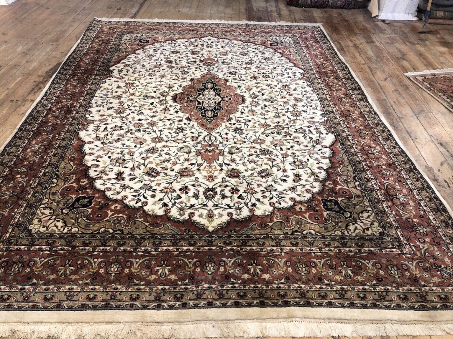 exquisiter-bijar-teppich-in-beige-250-x-350-cm-450000-knoten-aus-100-1-8 Perserteppich Bijar 250 x 350 cm Schurwolle handgeknüpft