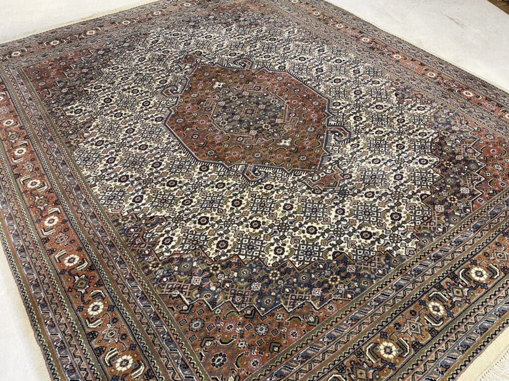 perserteppich-300x250-cm-400000-knoten-m-beige-mit-floralen-elementen-7 Perserteppich Bijar 300x250 cm handgeknüpft