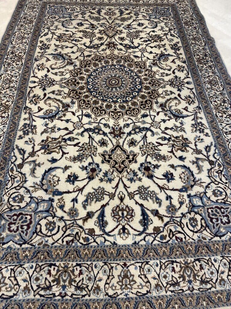 Perserteppich Nain 270x170 cm Wolle handgeknüpft