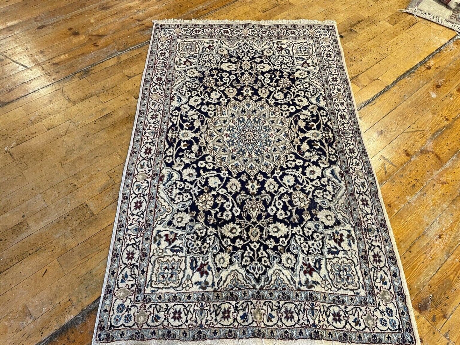 Perserteppich Nain 200x120 cm Wolle handgeknüpft
