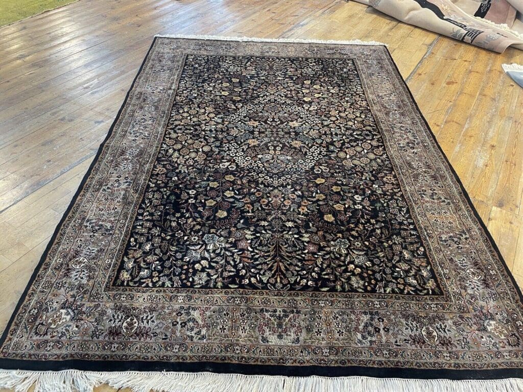 Orientteppich Kaschmir 296 x 206 cm Schurwolle handgeknüpft