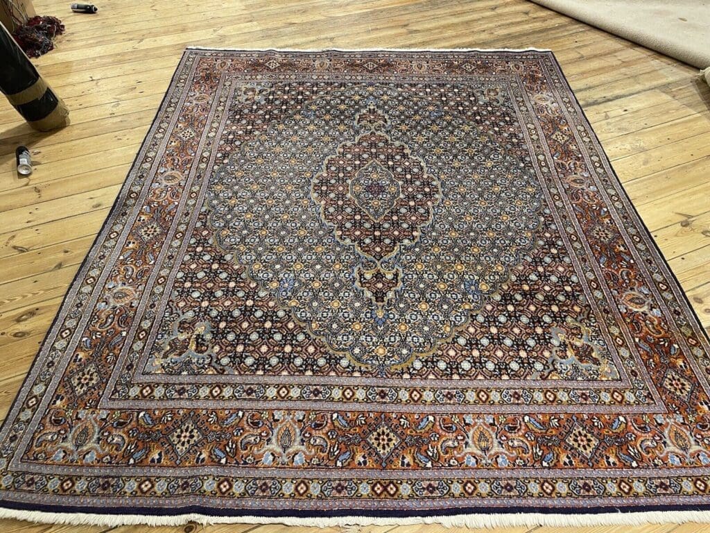 original-perserteppich-moud-mit-seide-quadratisch-240x190-cm-7mm-florhohe-1-4 Perserteppich Moud 240 x 190 cm Wolle handgeknüpft