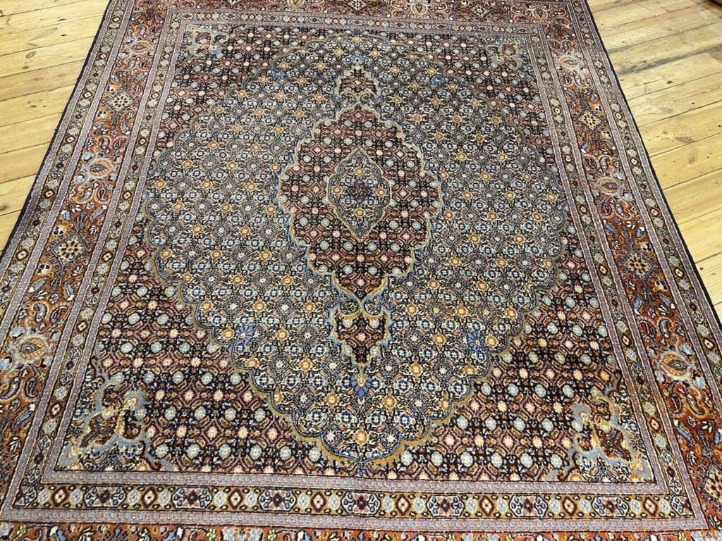 original-perserteppich-moud-mit-seide-quadratisch-240x190-cm-7mm-florhohe-1-9 Perserteppich Moud 240 x 190 cm Wolle handgeknüpft