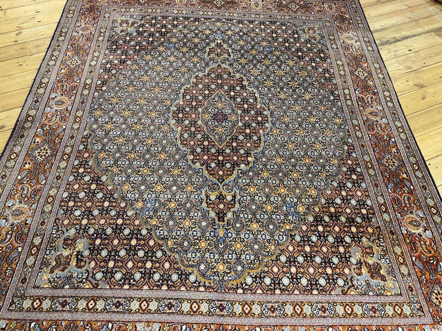 original-perserteppich-moud-mit-seide-quadratisch-240x190-cm-7mm-florhohe-1-9 Perserteppich Moud 240 x 190 cm Wolle handgeknüpft