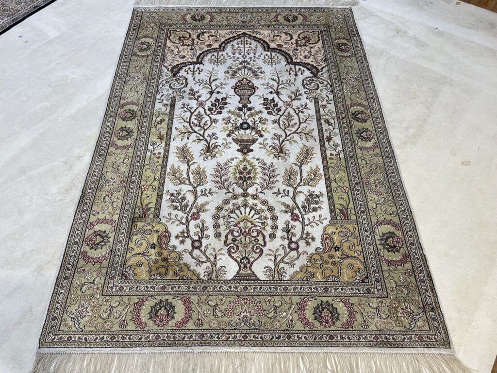 Perserteppich Kaschmir 180 x 120 cm Seide handgeknüpft