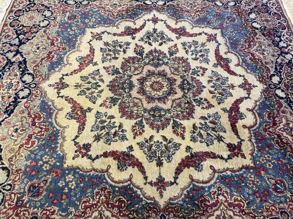 Perserteppich Kerman 180x180 cm Wolle handgeknüpft