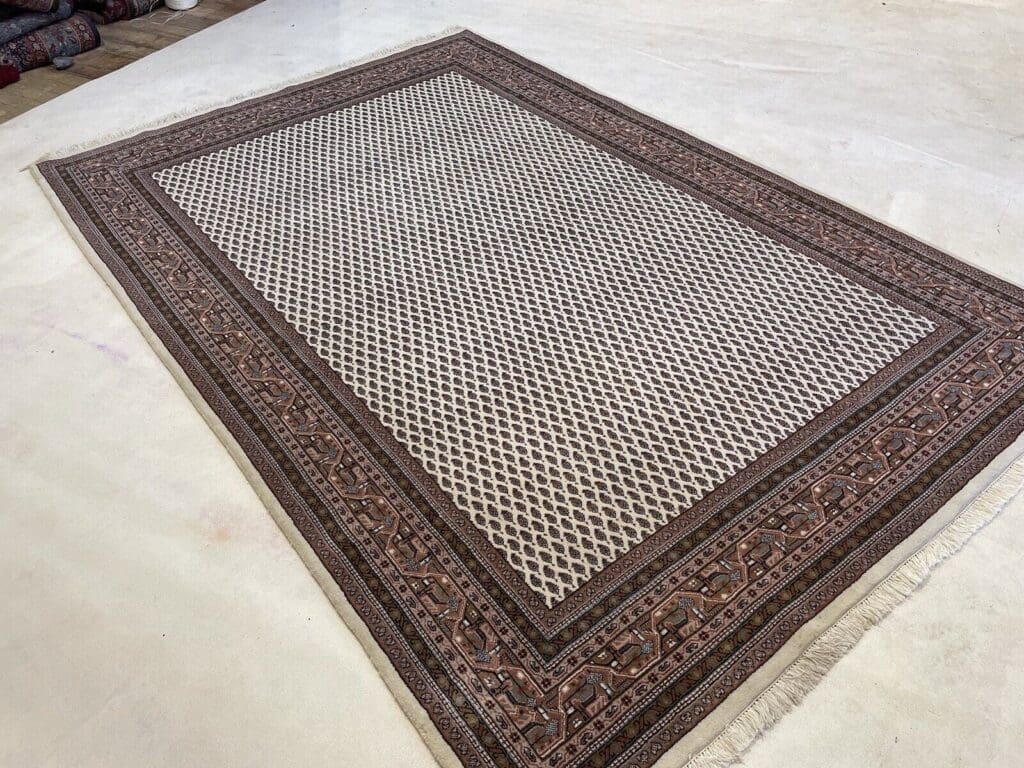perserteppich-sarough-mir-300x250cm-12mm-florhohe-eignung-fur-4 Perserteppich Sarough Mir 300x250 cm Korkwolle handgeknüpft