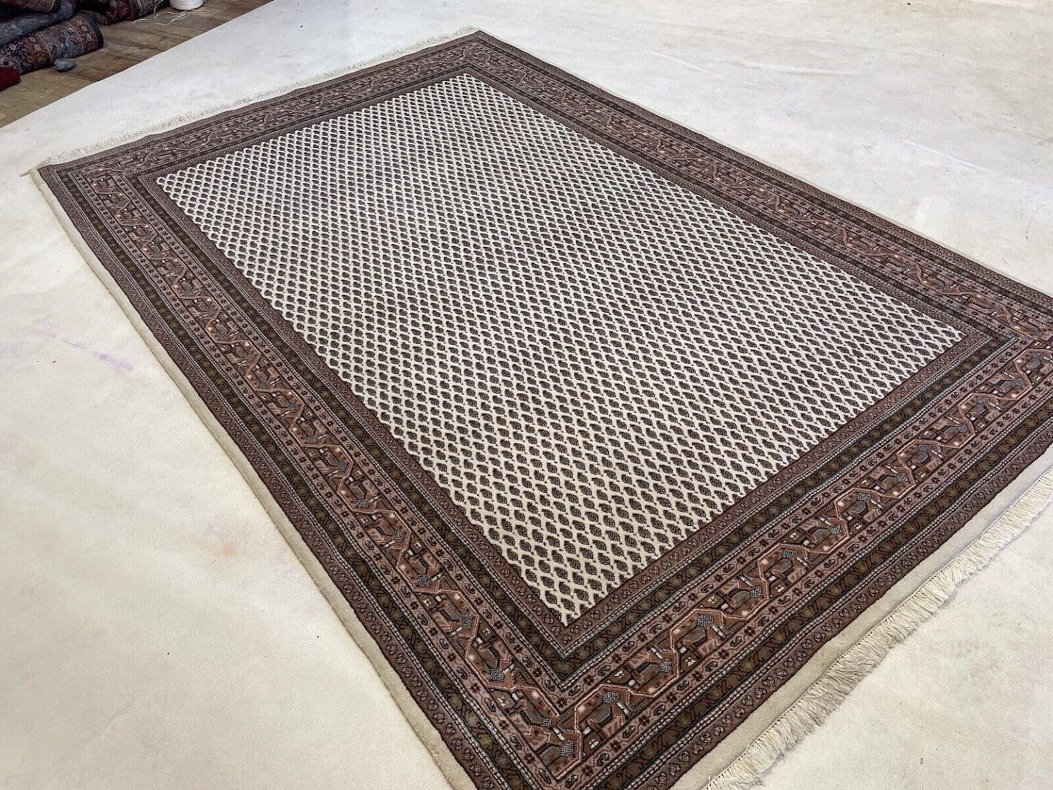 perserteppich-sarough-mir-300x250cm-12mm-florhohe-eignung-fur-4 Perserteppich Sarough Mir 300x250 cm Korkwolle handgeknüpft