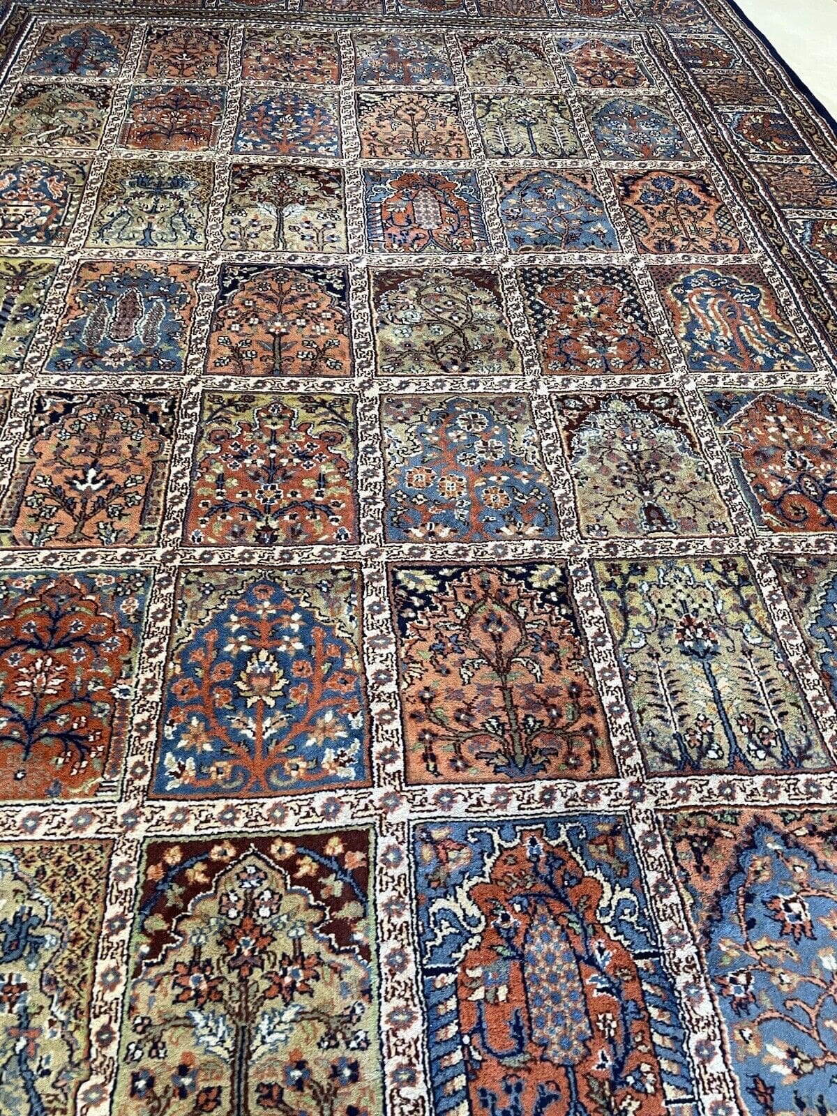Perserteppich Sarough 335x250 cm Wolle handgeknüpft