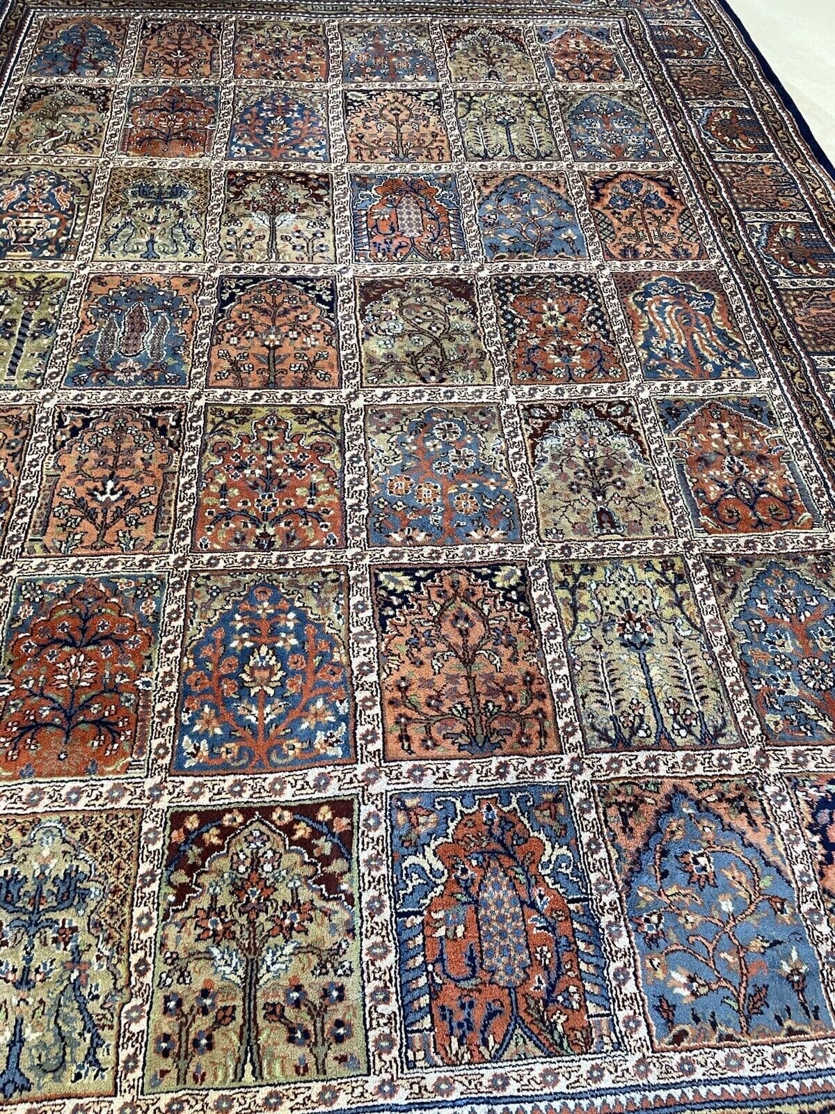 Perserteppich Sarough 335x250 cm Wolle handgeknüpft