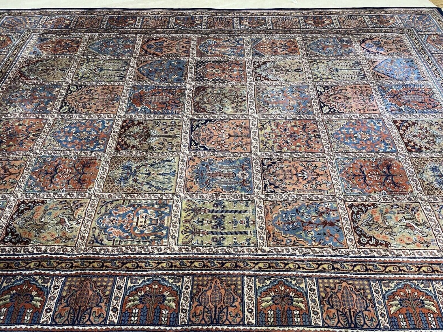 Perserteppich Sarough 335x250 cm Wolle handgeknüpft
