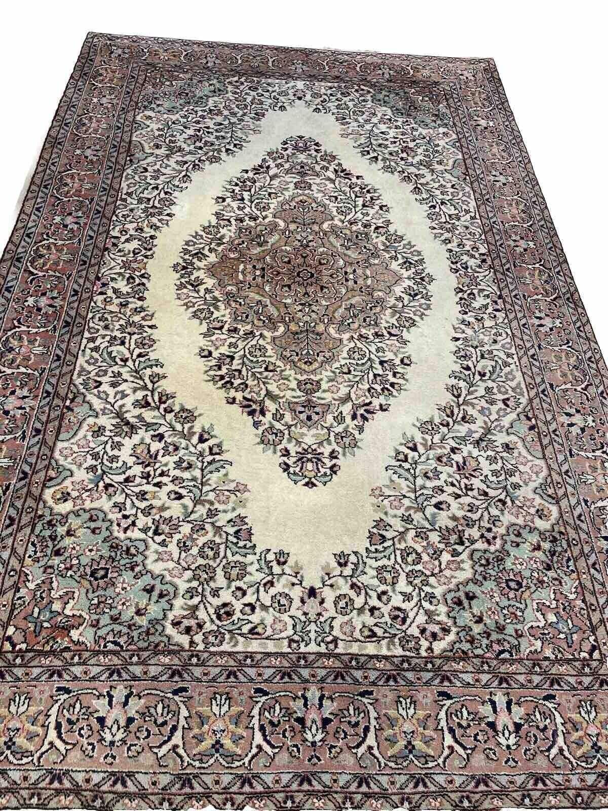 Orientteppich 265 x 170 cm Schurwolle handgeknüpft