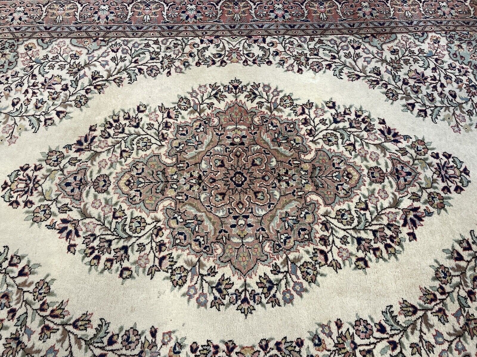Orientteppich 265 x 170 cm Schurwolle handgeknüpft