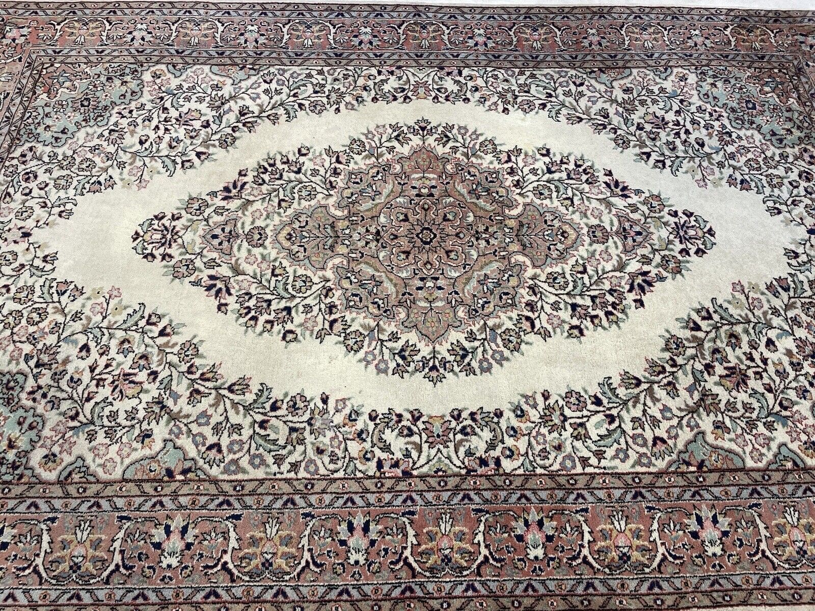 Orientteppich 265 x 170 cm Schurwolle handgeknüpft