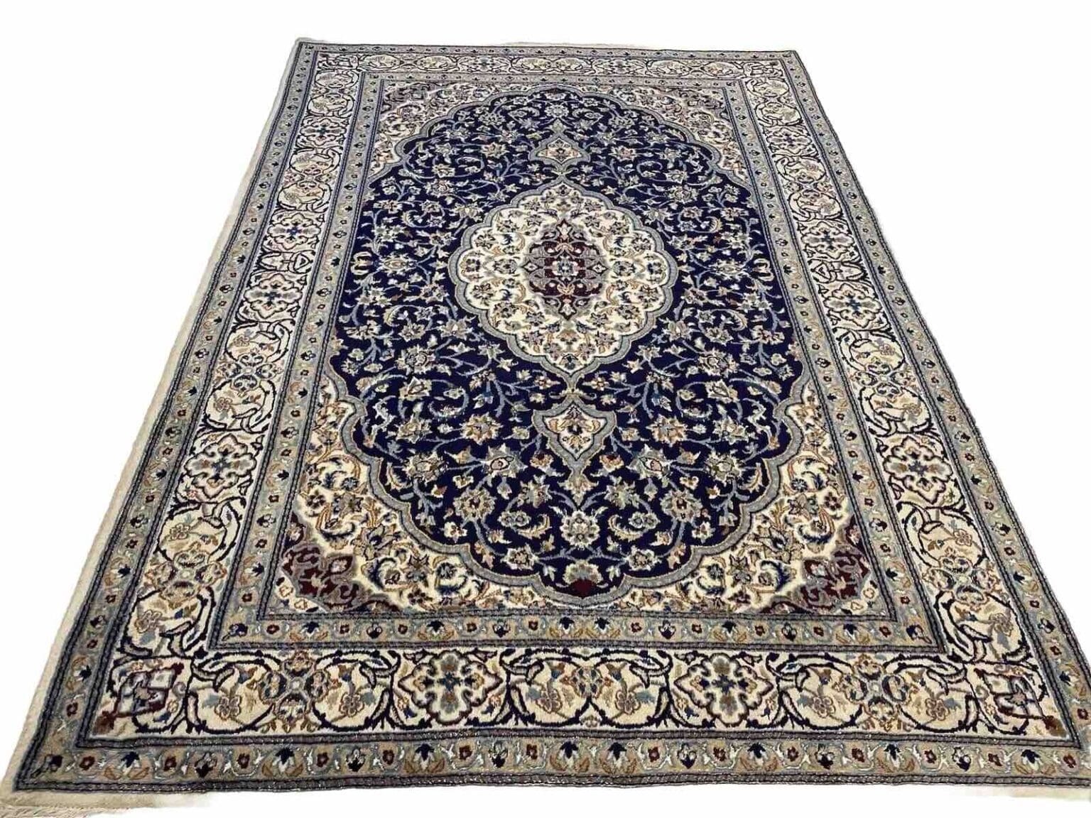 Perserteppich Nain 300 x 200 cm Wolle Seide handgeknüpft