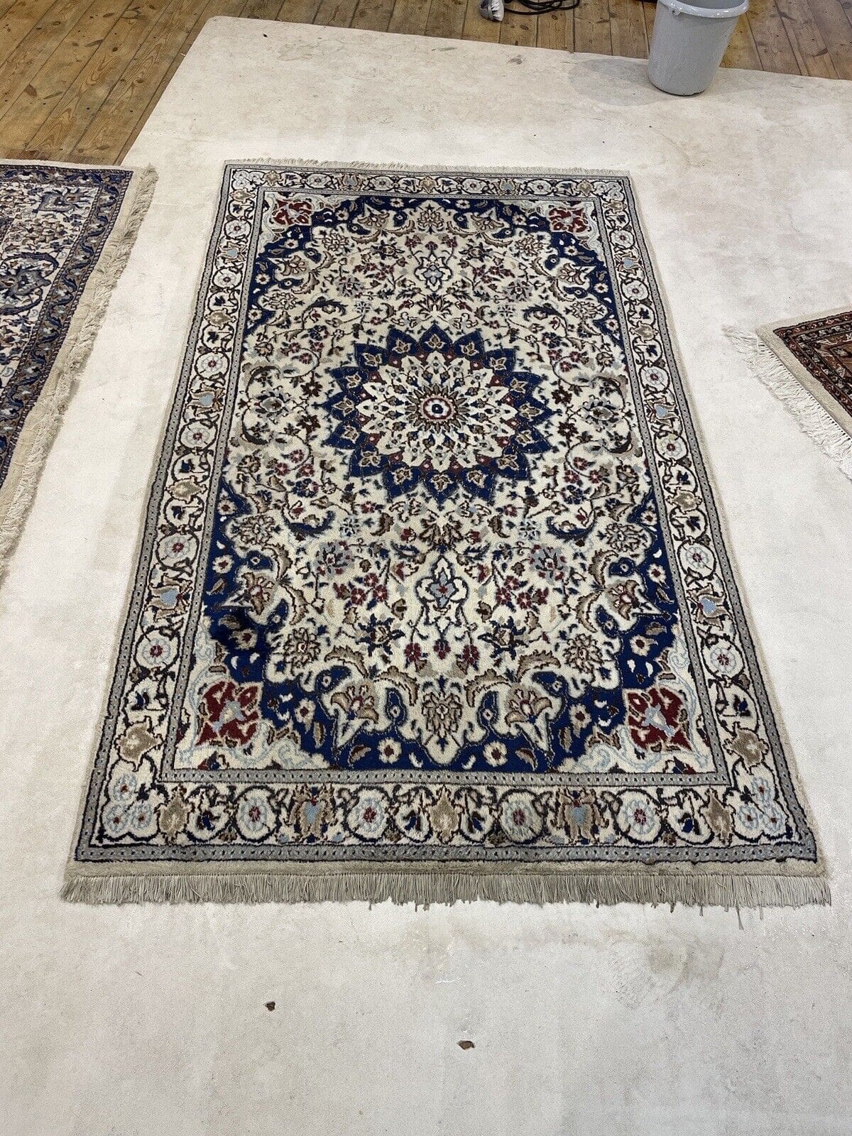 Perserteppich Nain 200x115 cm Wolle handgeknüpft