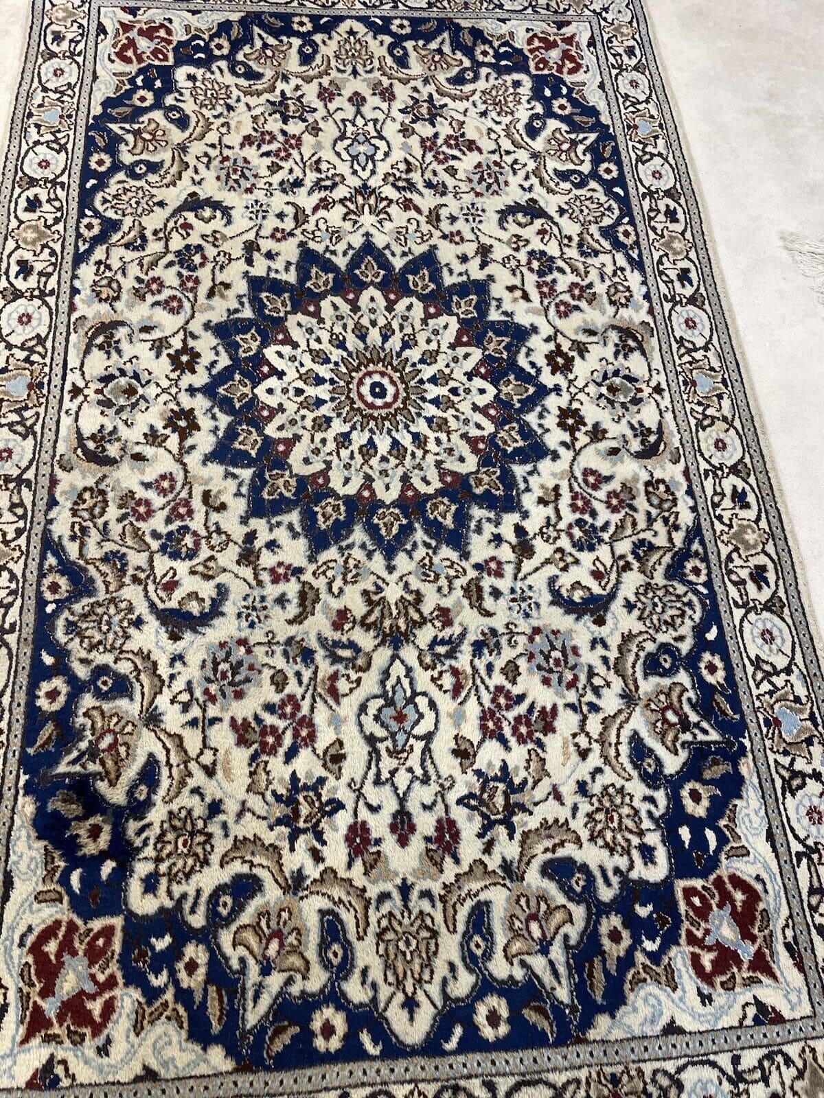 Perserteppich Nain 200x115 cm Wolle handgeknüpft