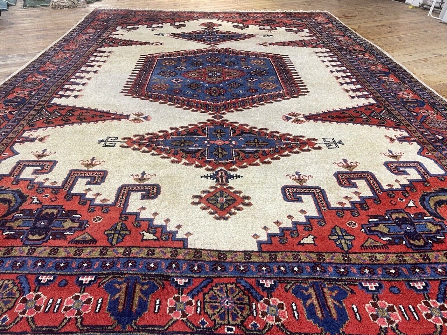 Perserteppich Sarough 390 x 270 cm Wolle handgeknüpft