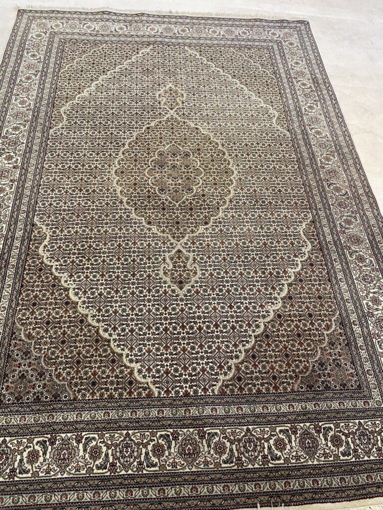 Perserteppich Moud 250x175 cm Wolle Seide handgeknüpft