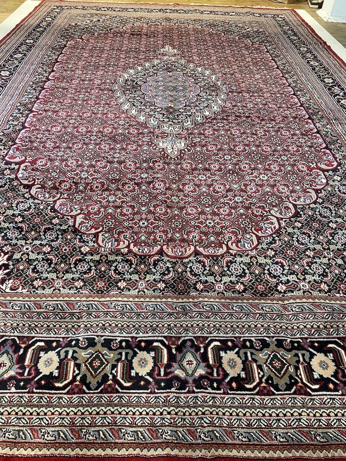 Orientteppich Bigar 567x366 cm Wolle handgeknüpft