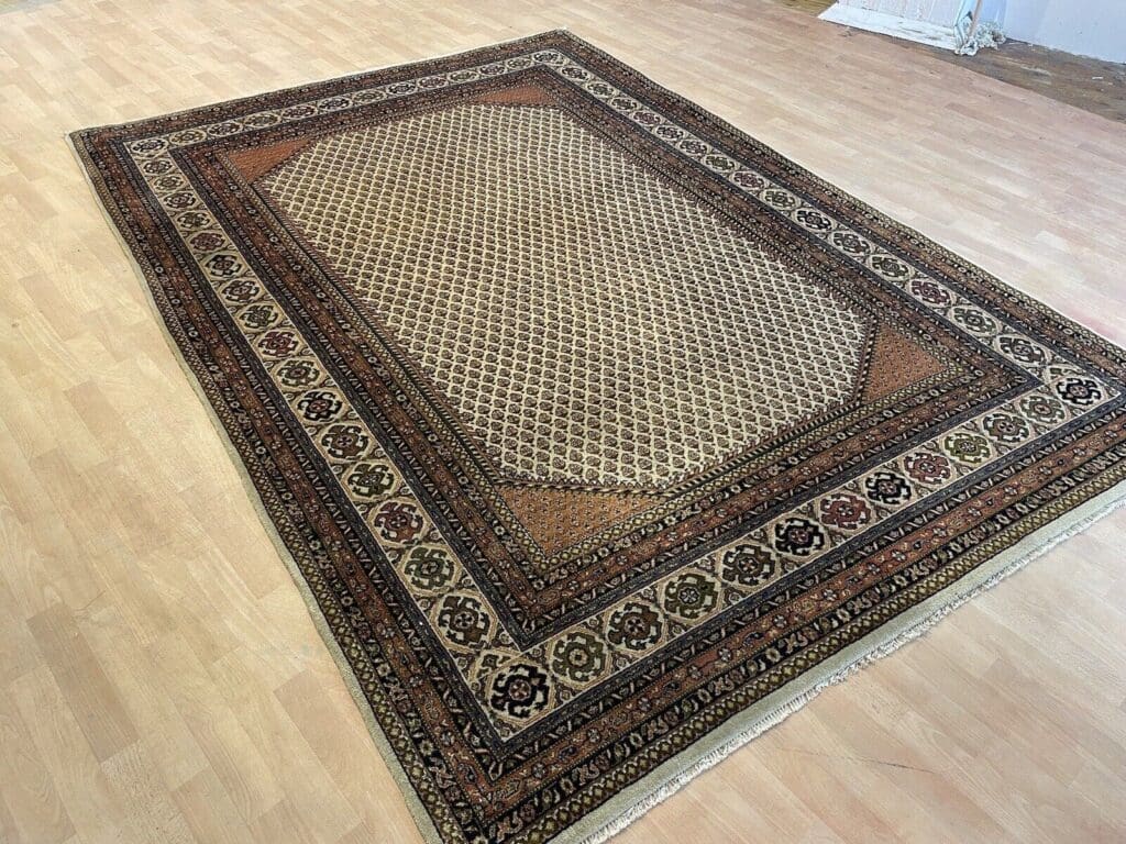 Perserteppich Sarough 300 x 200 cm Wolle handgeknüpft
