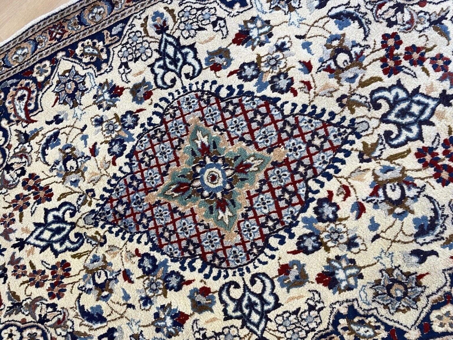 Orientteppich Nain 146 x 88 cm Kaschmir handgeknüpft