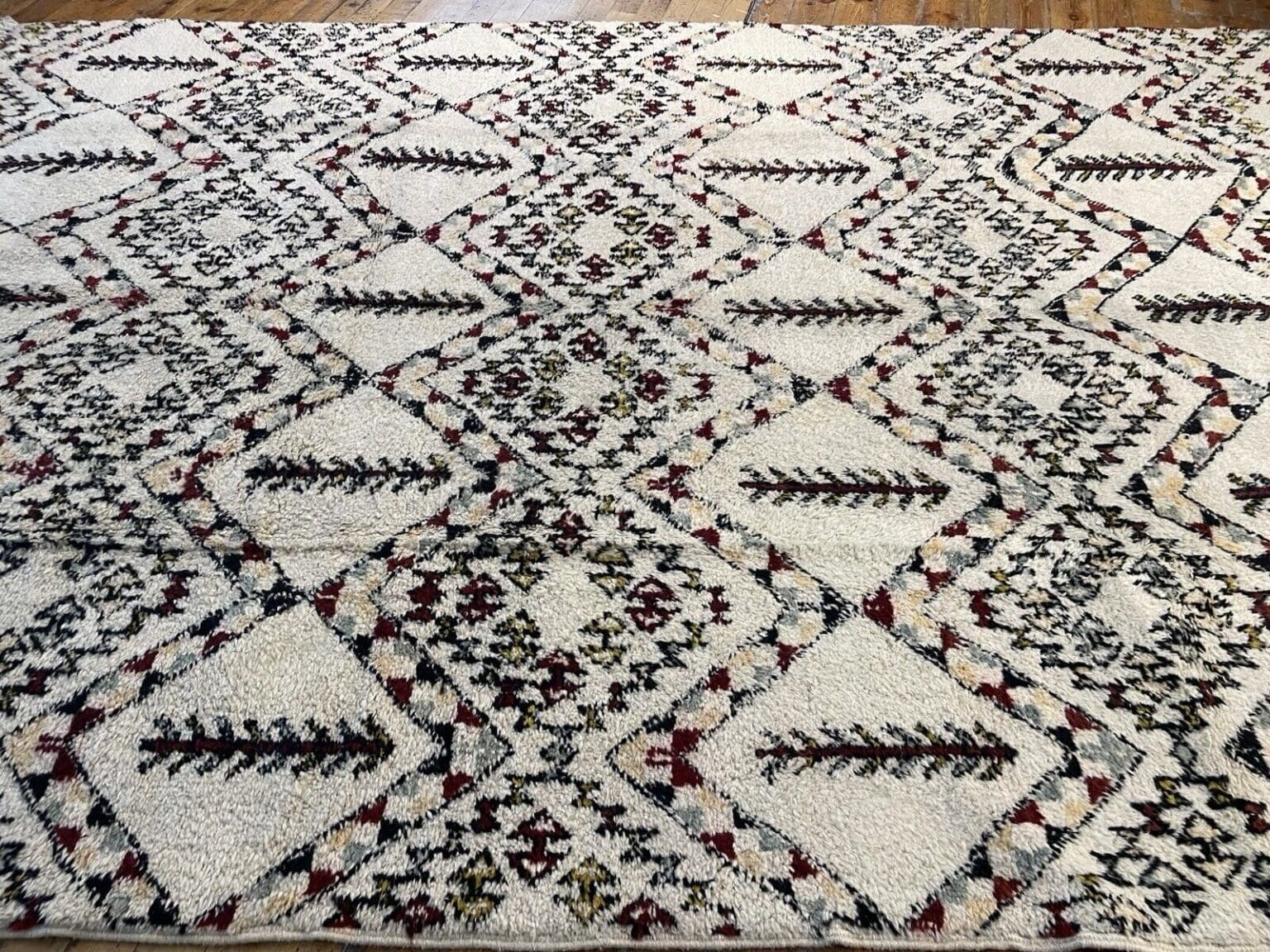 perserteppich-395x265-cm-100-natur-schurwolle-hochflor-regionales-5 Orientteppich Marrakko 395 x 265 cm Wolle handgeknüpft