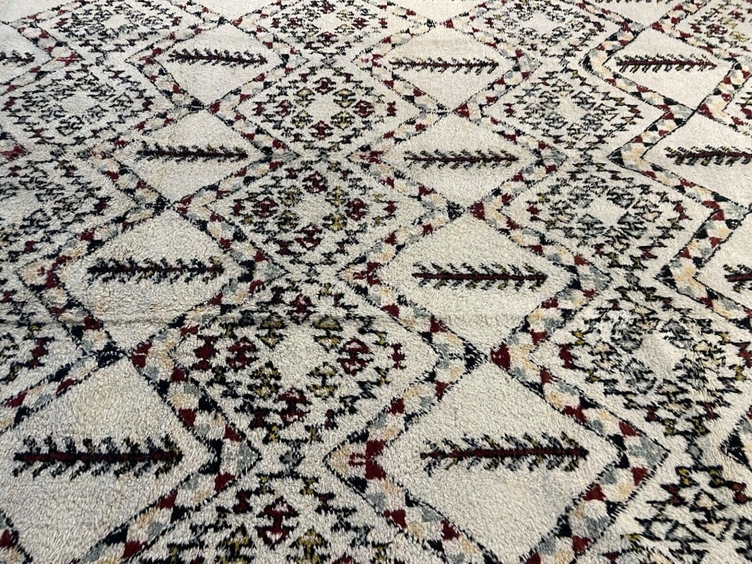 perserteppich-395x265-cm-100-natur-schurwolle-hochflor-regionales-6 Orientteppich Marrakko 395 x 265 cm Wolle handgeknüpft