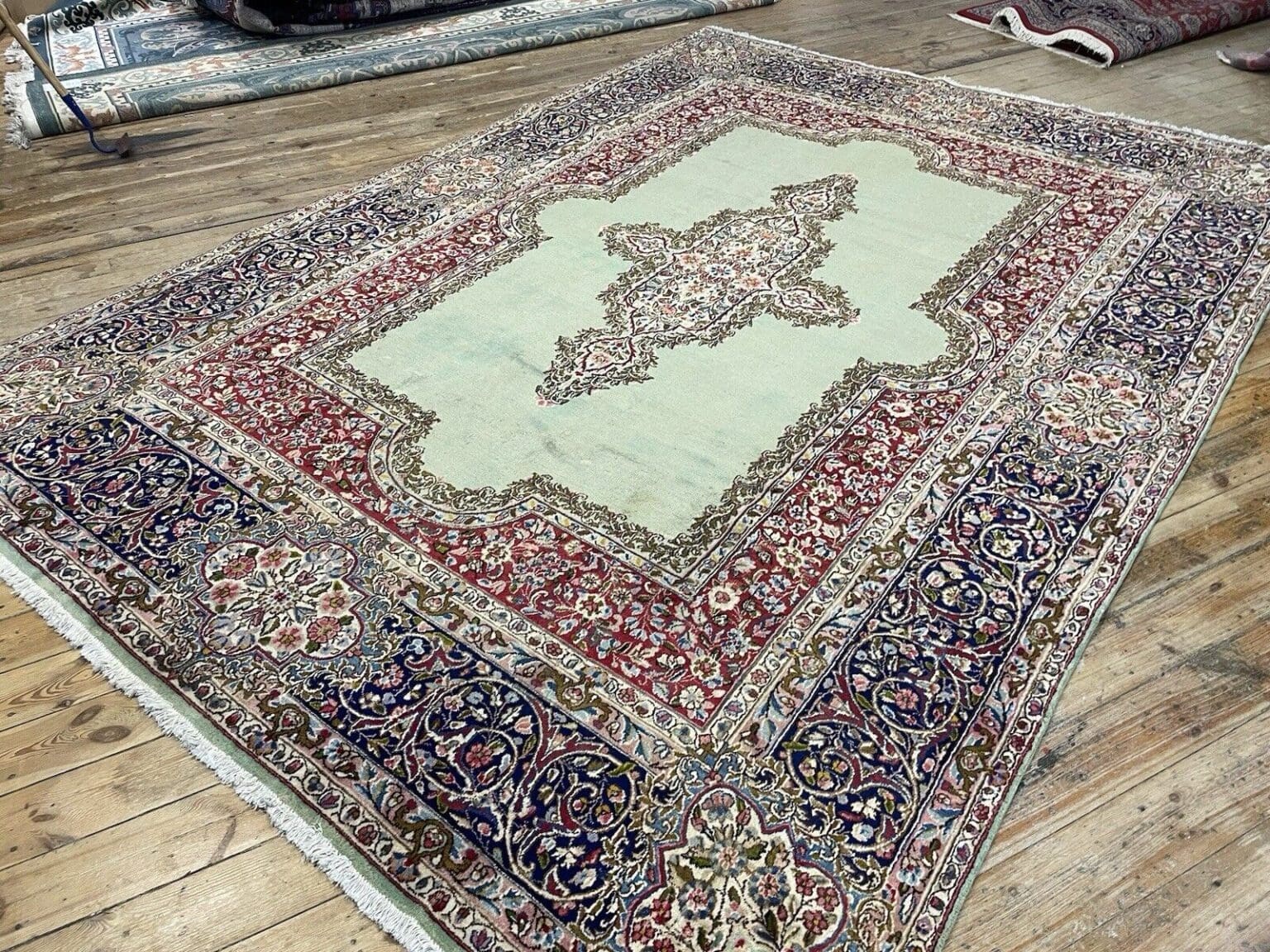 antiker-kerman-perserteppich-350x250-cm-extrem-fein-geknupft-florhohe-4mm-1-8 Perserteppich Kerman 350 x 250 cm Wolle handgeknüpft