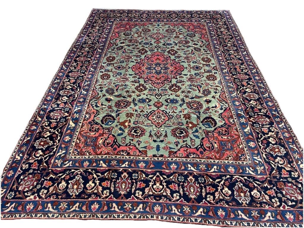 perserteppich-305x205-cm-medaillon-muster-in-lebendigem-grun-8-mm-1 Perserteppich 305x205 cm Wolle handgeknüpft