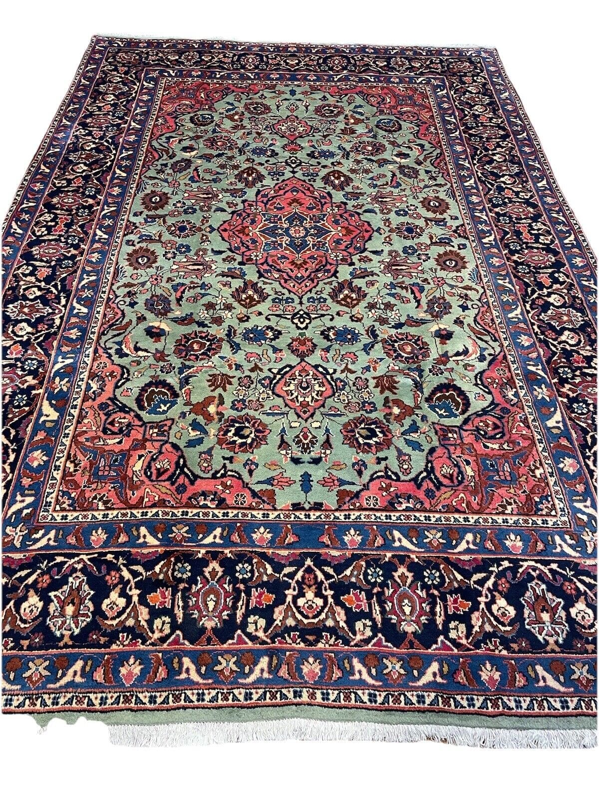 perserteppich-305x205-cm-medaillon-muster-in-lebendigem-grun-8-mm-2 Perserteppich 305x205 cm Wolle handgeknüpft