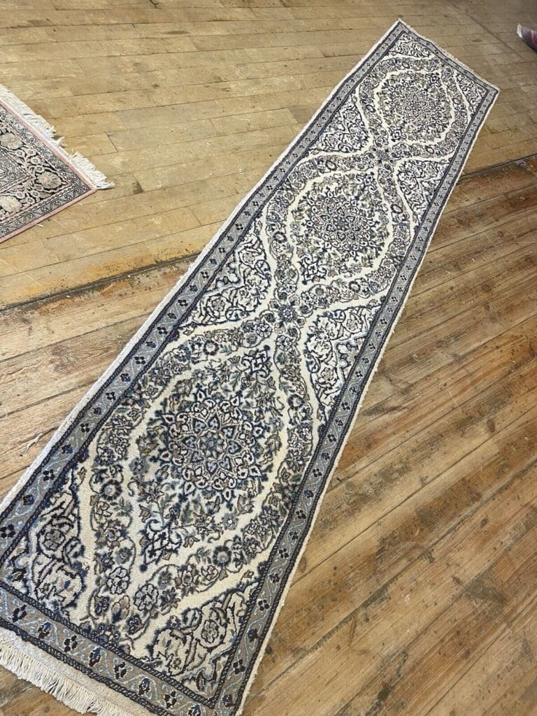 Perserteppich Nain 9 LA 310x65 cm Wolle Seide handgeknüpft