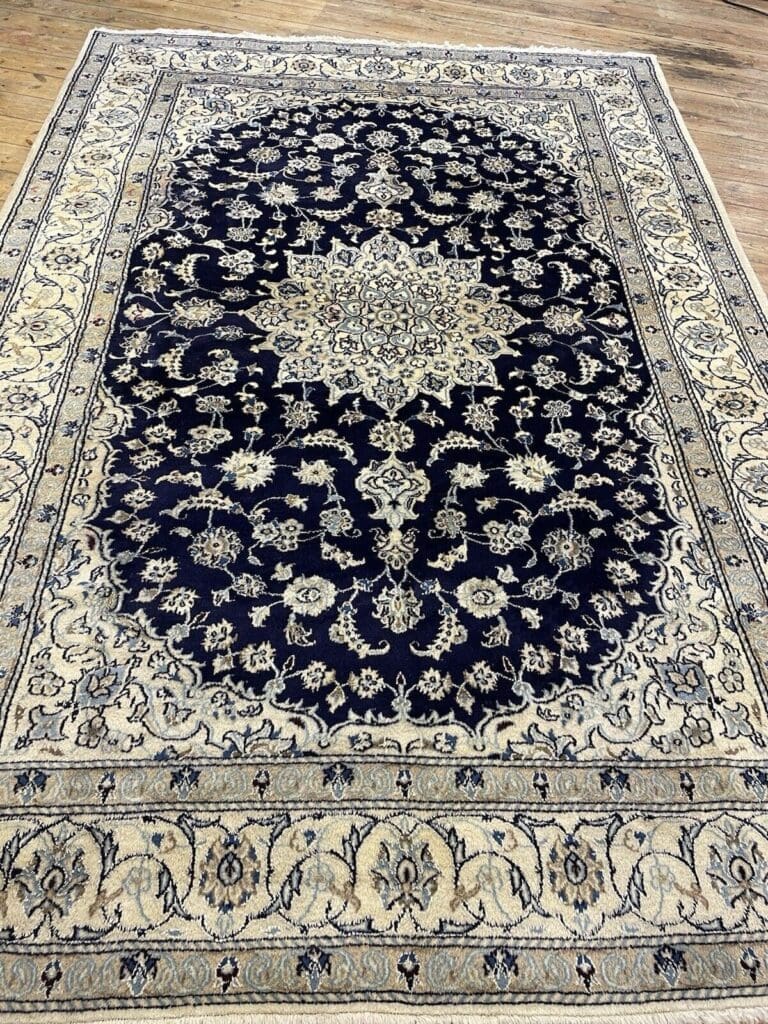 Perserteppich Nain 290x200 cm Wolle handgeknüpft