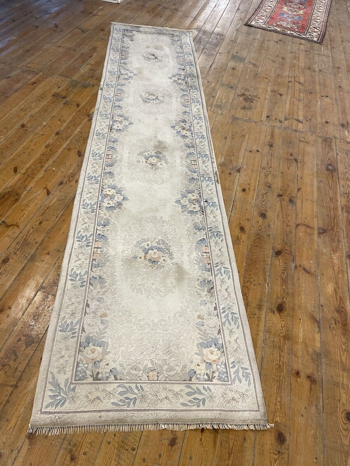 original-peking-laufer-350x76-cm-reine-seide-grau-beige-handgeknupft-1-8 Orientteppich Peking 350x76 cm Seide handgeknüpft