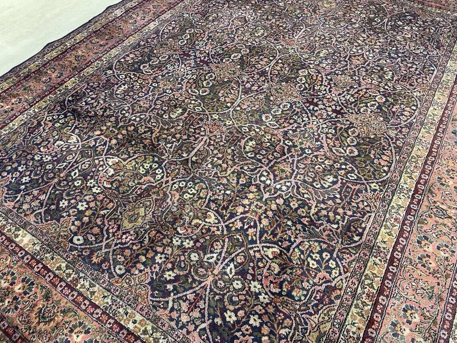 Orientteppich Kashmir 350x255 cm Seide handgeknüpft