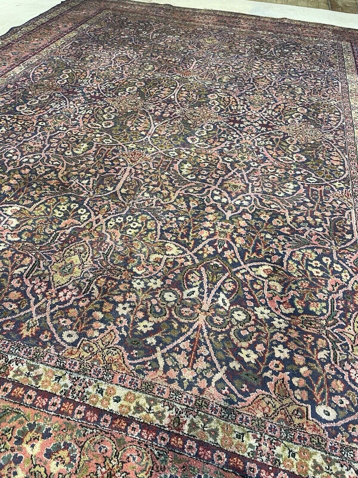 Orientteppich Kashmir 350x255 cm Seide handgeknüpft