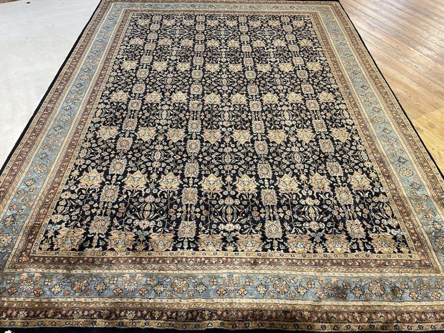 Orientteppich Kashmir 350x255 cm Wolle handgeknüpft