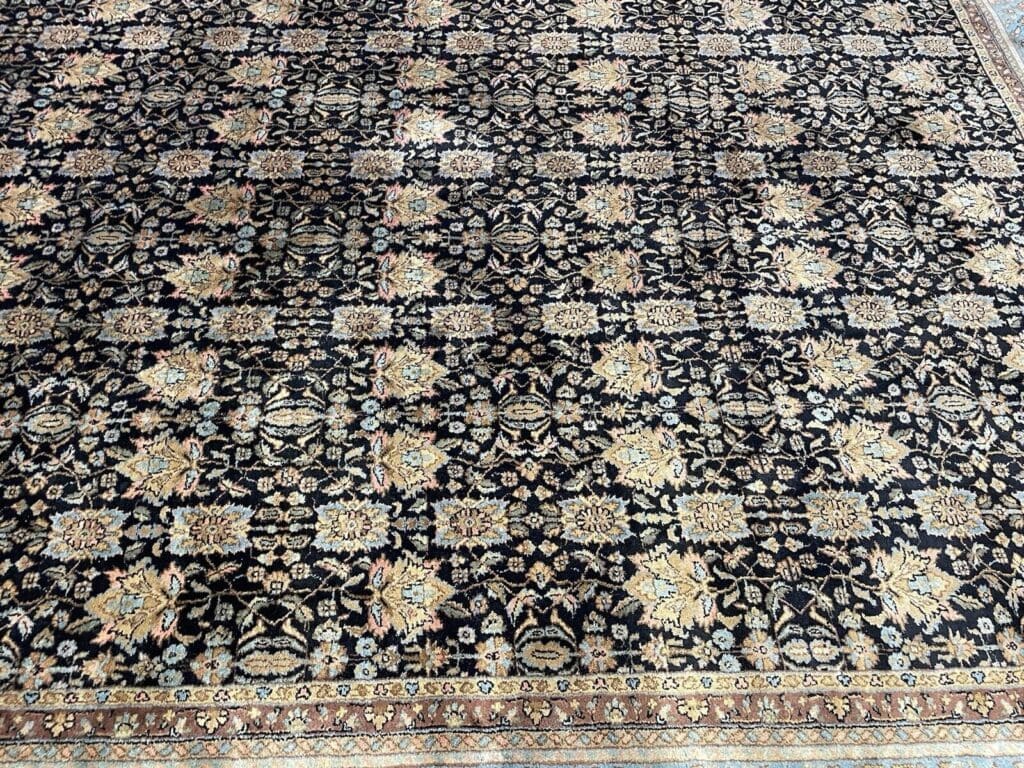Orientteppich Kashmir 350x255 cm Wolle handgeknüpft